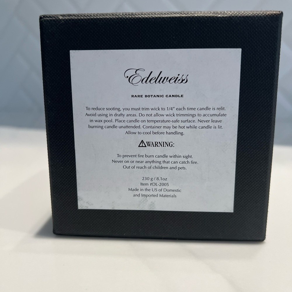 D.L. & Co. Edelweiss Candle - Picture 5 of 5